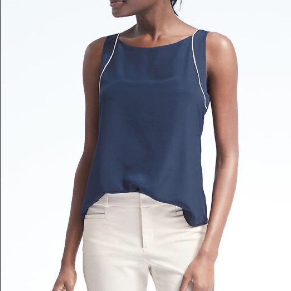 Banana republic cutaway framed top